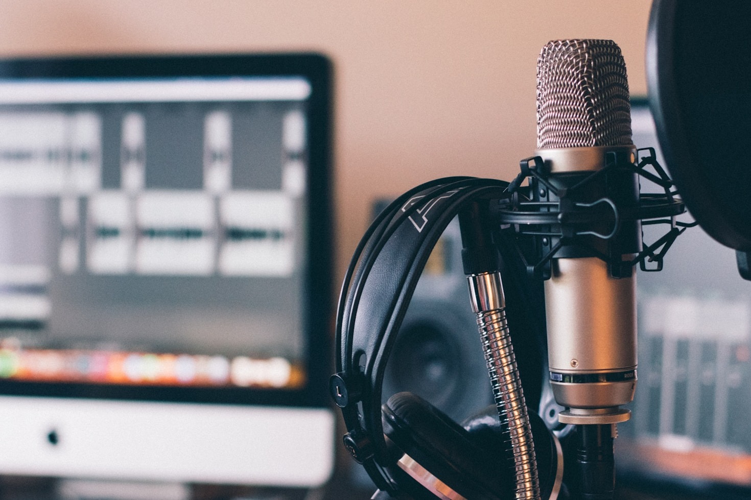 Cómo la radio fortalece nuestra comunidad religiosa